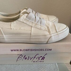 Blowfish Women's Cream Sneakers